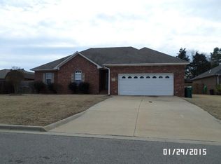 270 Thornwood Ln, Russellville, AR 72802