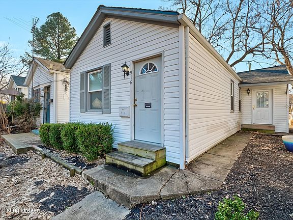3rd image of 916 Schiller Ct