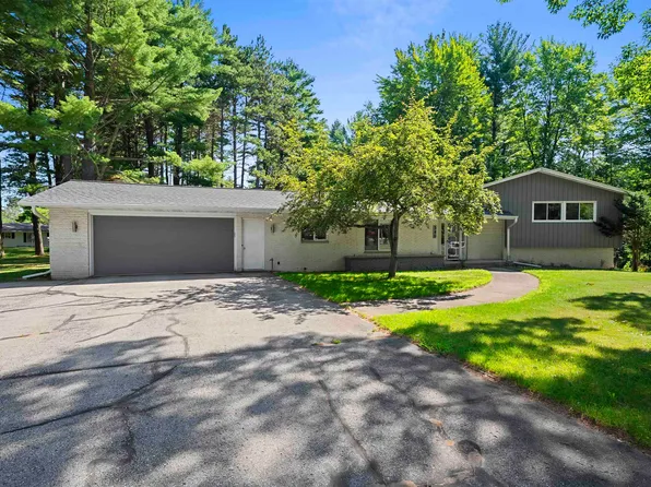 540 Jackson Ct, Peshtigo, WI 54157