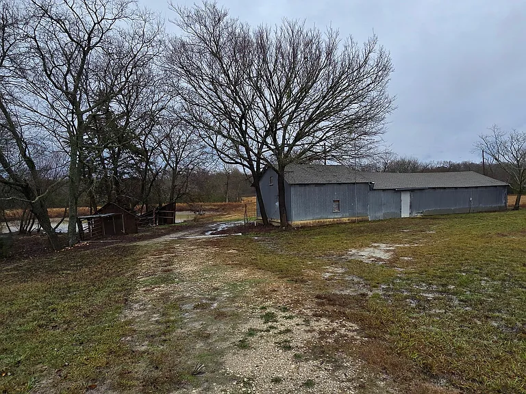 2267 County Road 3025 — Photo 36