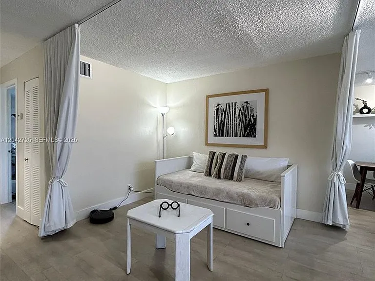 500 NE 2nd St #310 — Photo 9