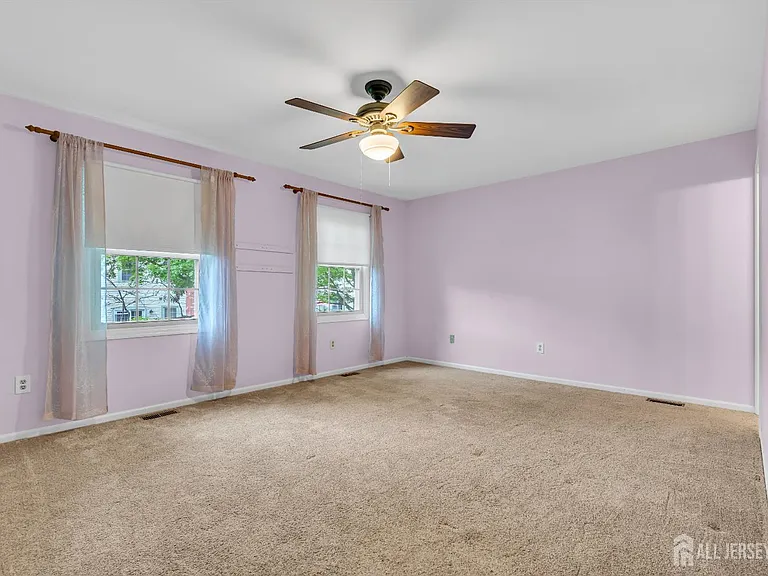 31 Fair Acres Ct — Photo 16