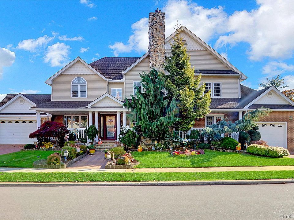 1st image of 807 Cypress Drive