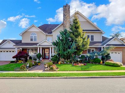 807 Cypress Drive, Franklin Square, NY, 11010