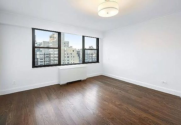 3rd image of 224 E 32nd St #6