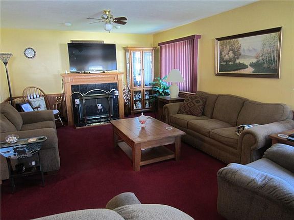 2nd image of 918 Shenley Dr