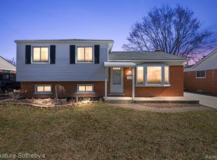 31544 Nelson Dr, Warren, MI 48088