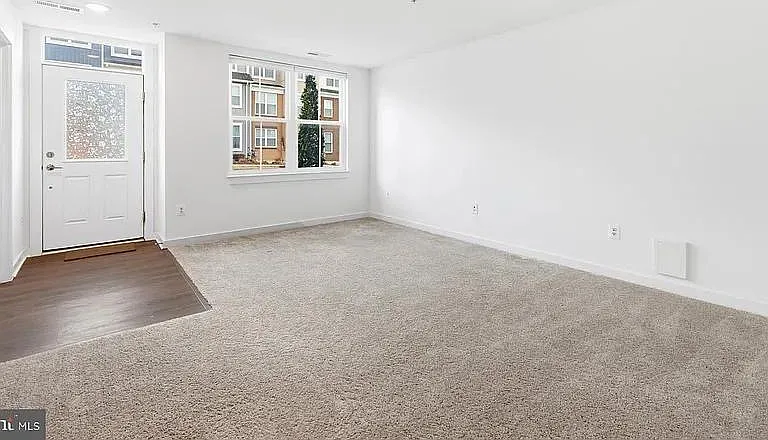 330 Furgeson Ln — Photo 32