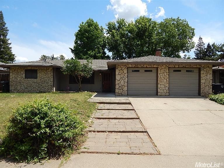 1st image of 2274 W La Loma Dr