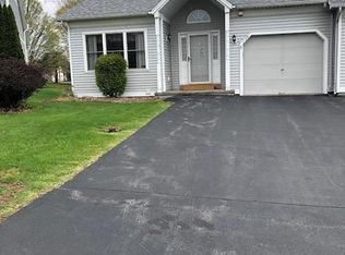 134 Timber Wolf Cir, Syracuse, NY 13209