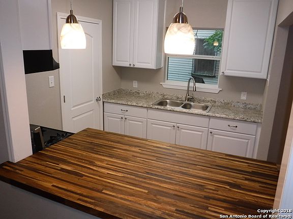 5th image of 319 Rollins Ave