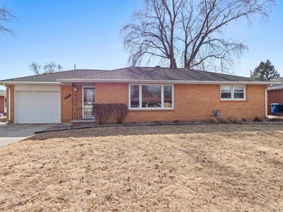 1932 HILLSIDE LANE, Green Bay, WI, 54302