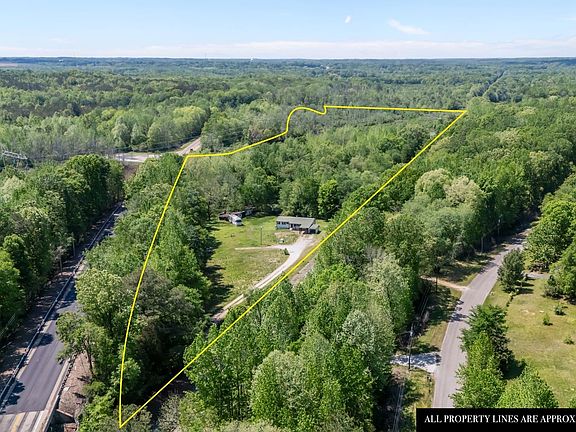 2nd image of 305 Old Bruceton Rd