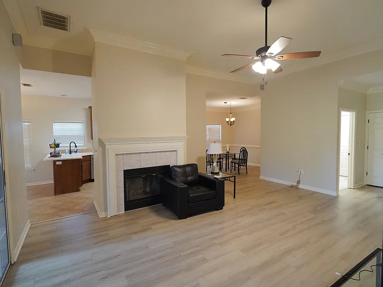 5370 Appledore Ln — Photo 5