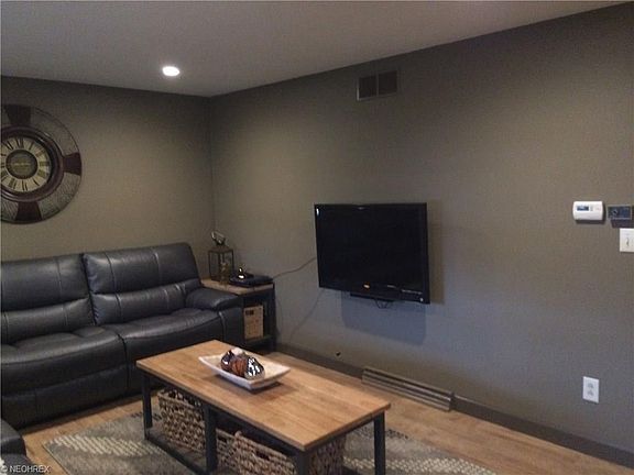 3rd image of 5501 Tracy Dr
