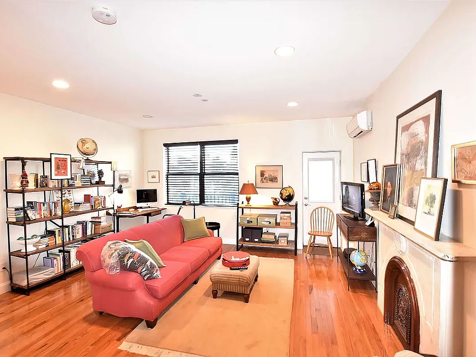 1st image of 27 E 126th St APT 6