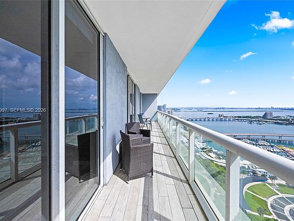 3rd image of 50 Biscayne Blvd APT 4706