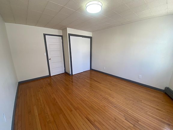 3rd image of 29 Boyd St #1
