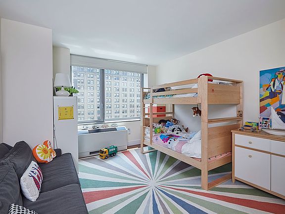 5th image of 30 West St APT 23B