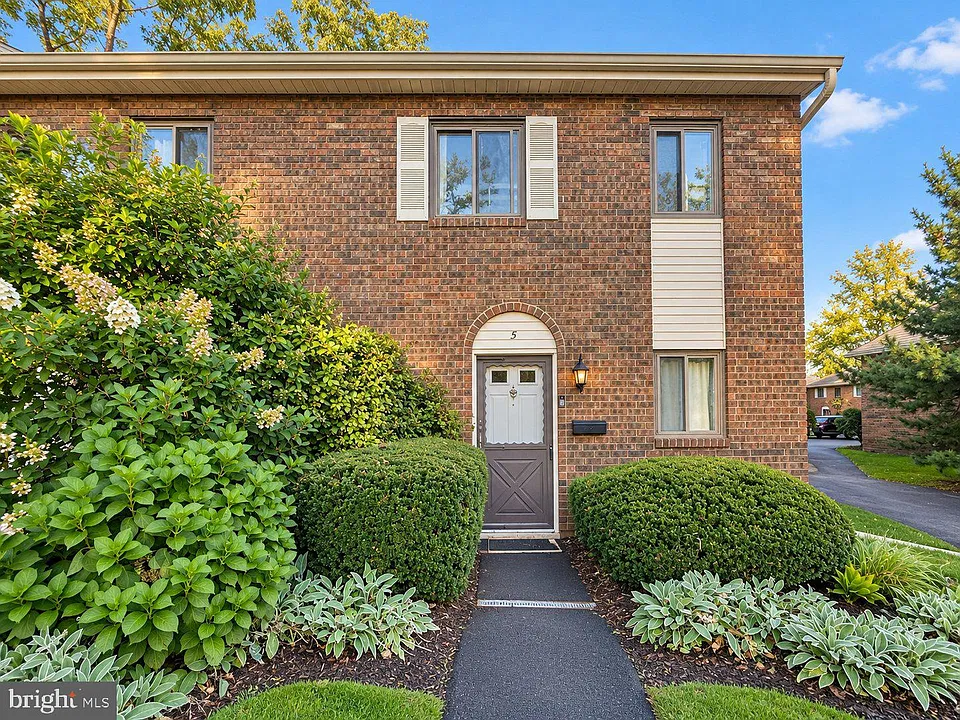 5 Kings Ct #5