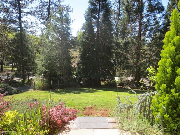 4th image of 15192 Carrie Dr