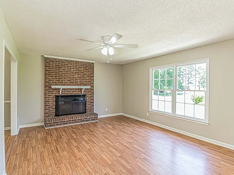 108 Fox Run Cir — Photo 26
