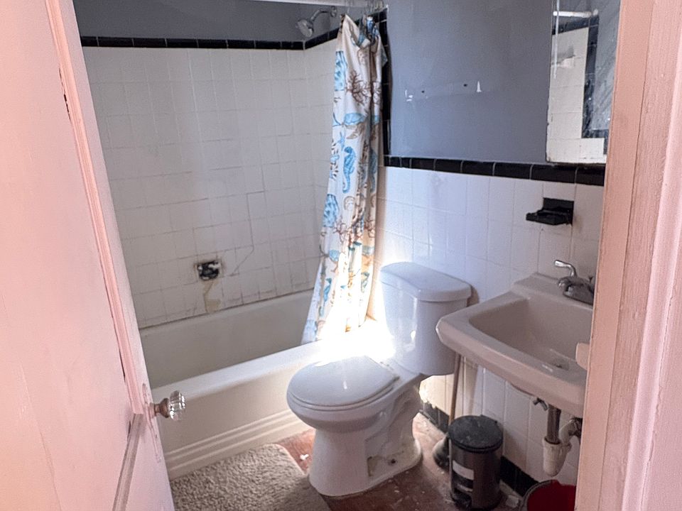 2nd image of 2445 Main St #C1