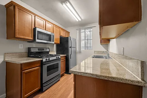 2356 Portland St Photo 1