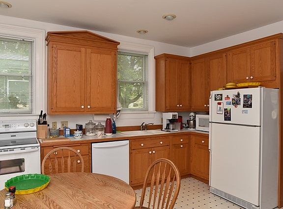 5th image of 1620 Ames Ave