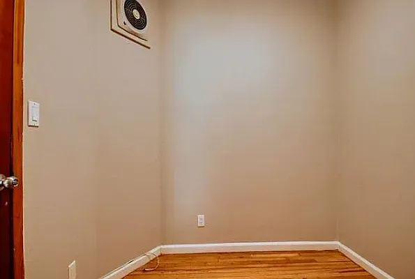 Rented by Compass | media 10