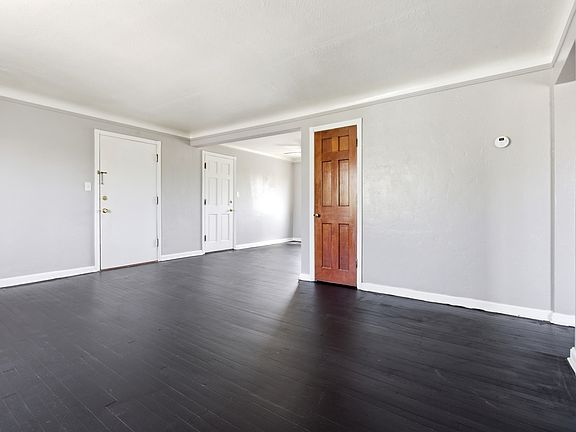 2nd image of 2715 Noble Rd #305