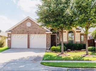 7039 Beacon Dr, Grand Prairie, TX 75054