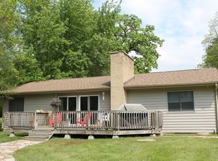 2309 N Woodlawn Park Ave, McHenry, IL 60051
