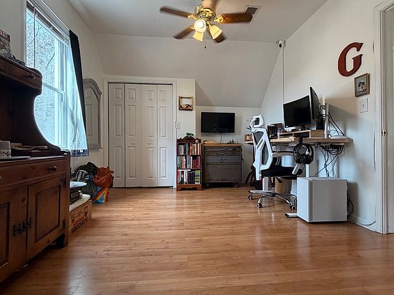 4th image of 3047 N Troy St #2