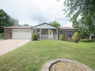 114 Wallach Dr, Fenton, MO 63026