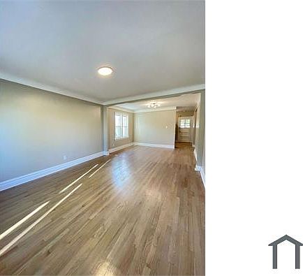 2nd image of 3446 N Ozark Ave #1