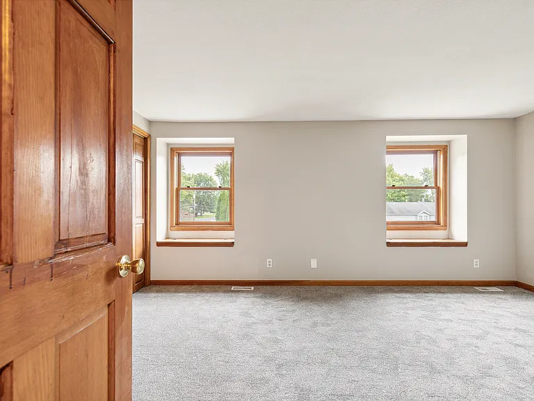 8237 Vicksburg Pl — Photo 19