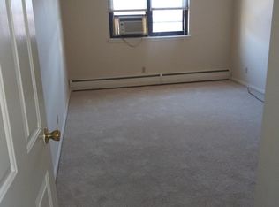 643 Mix Ave APT B24, Hamden, CT 06514