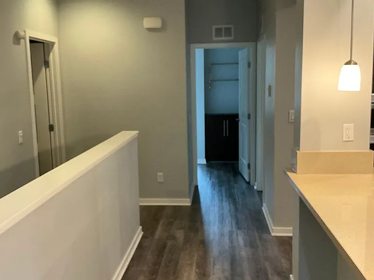 537 W Maple Ave — Photo 6