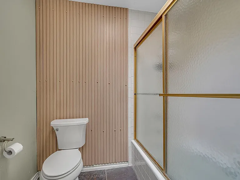 6433 Southpoint Dr — Photo 19