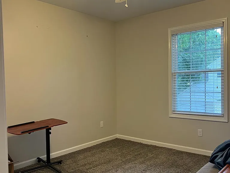 39 Van Leer Ave — Photo 12