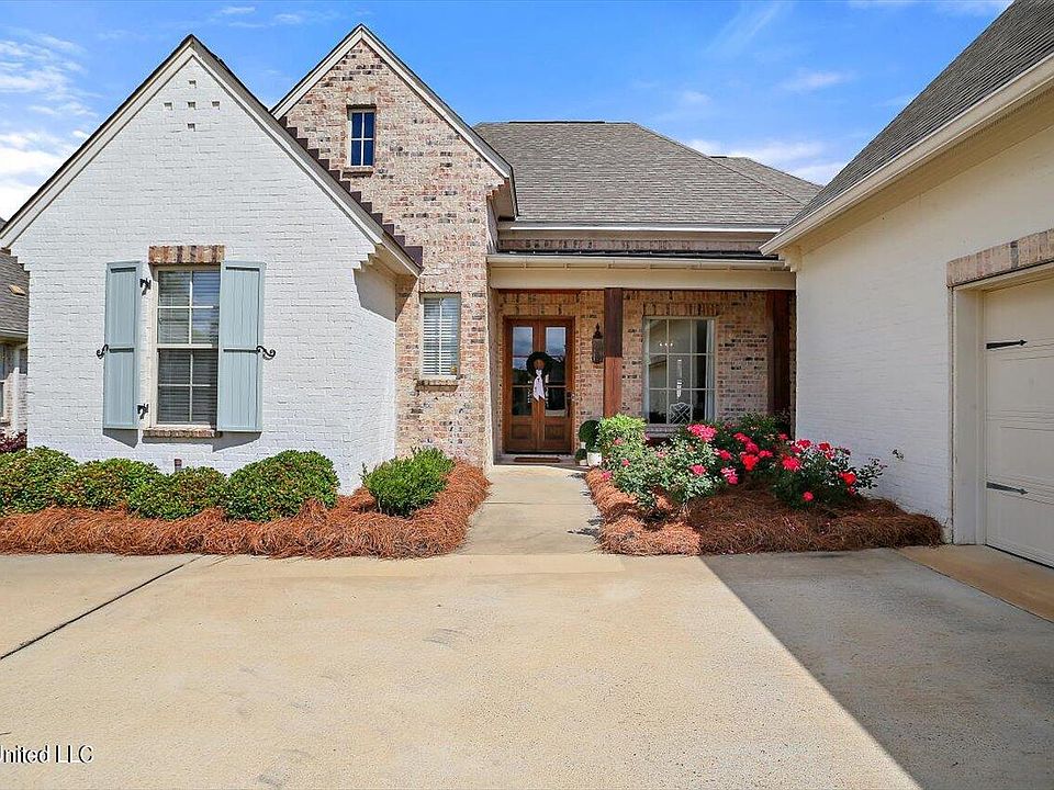 1st image of 108 Saint Charles Dr