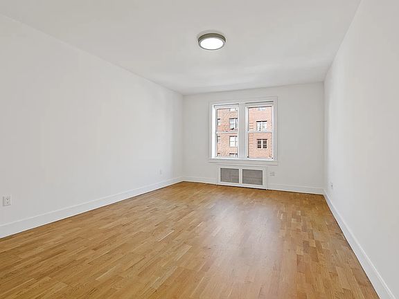 4th image of 40 Linden Blvd APT 4C