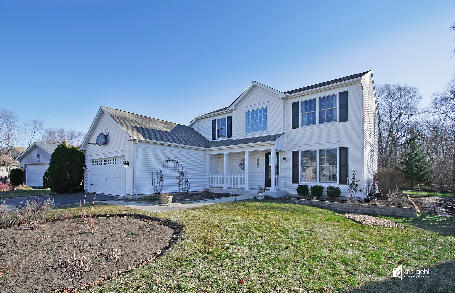 741 Creek Bend Ln photo 1