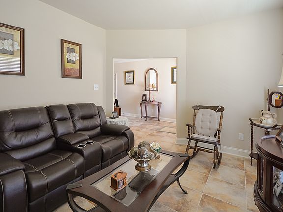 5th image of 103 Deer Run Dr