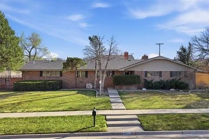 6225 Lakeview Dr - Property Image