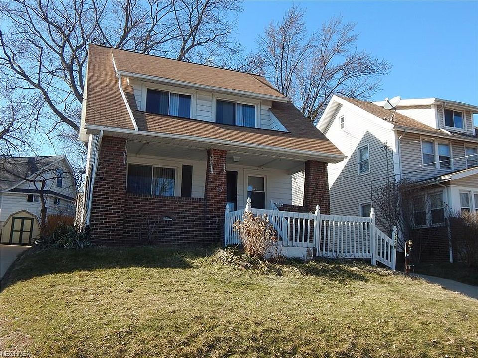 1st image of 2450 4th St