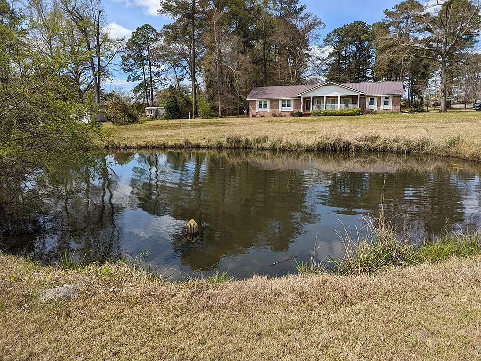 216 Brookwood Dr