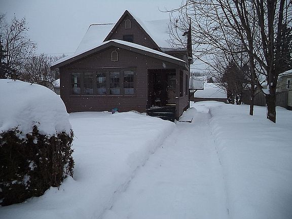 2nd image of 526 9th Ave