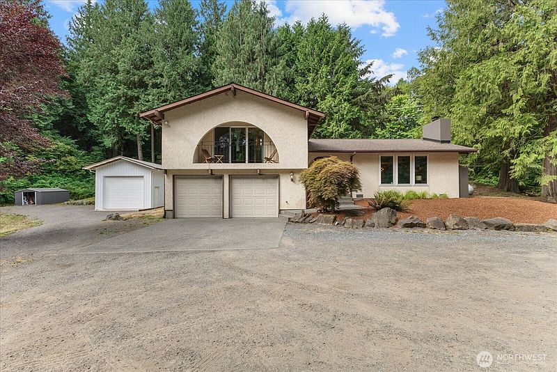 5th image of 6111 83rd Avenue SE